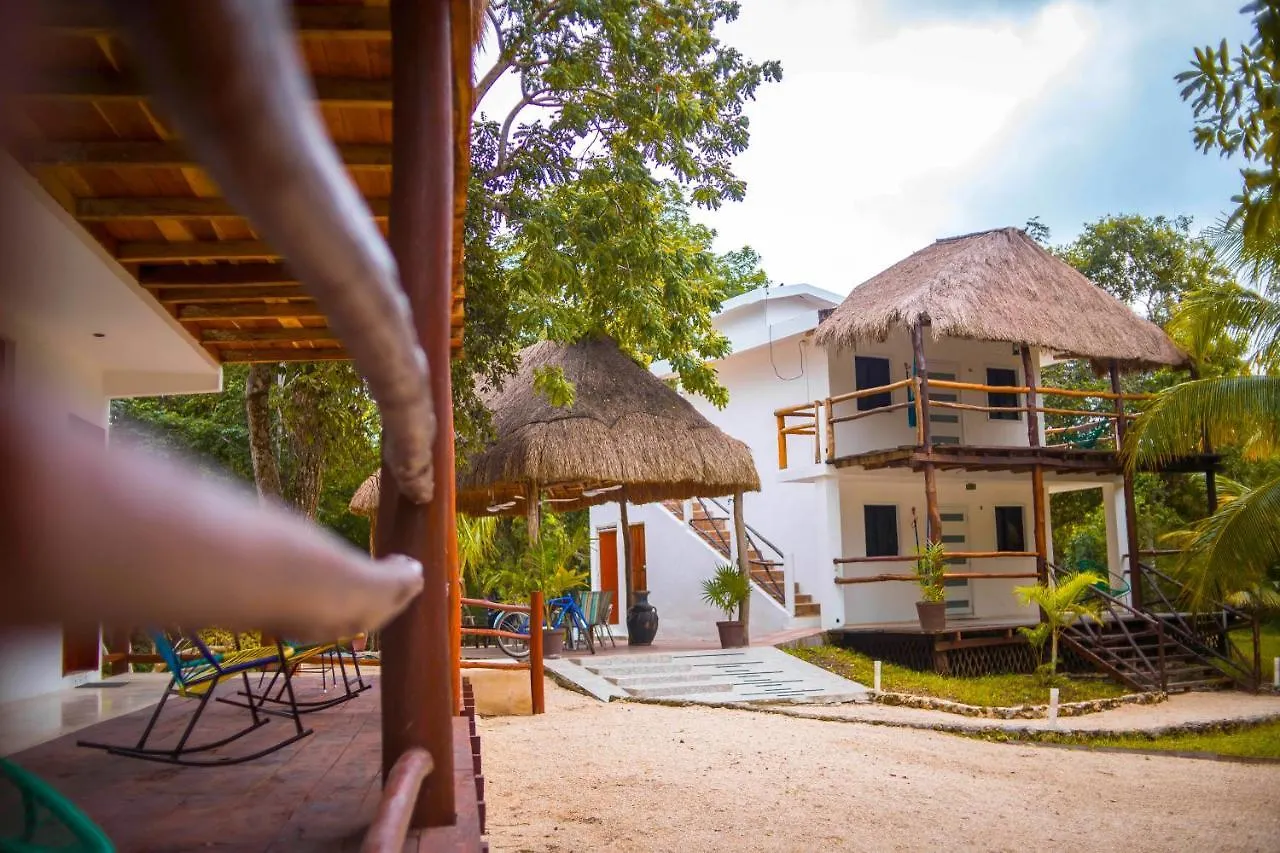 Royal Palm Bacalar Cabañas&Lagoon Club 5*,